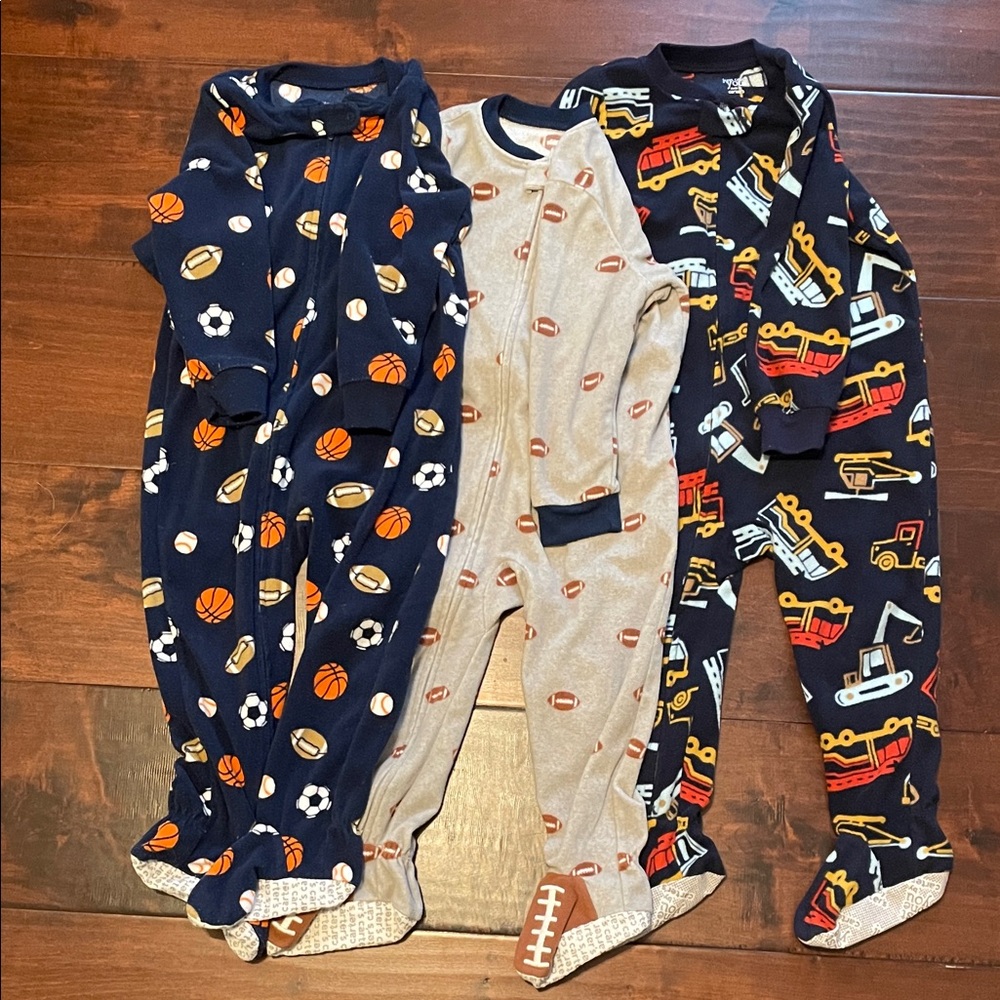Carter’s 2T Fleece Footie Pajamas - Bundle of 3